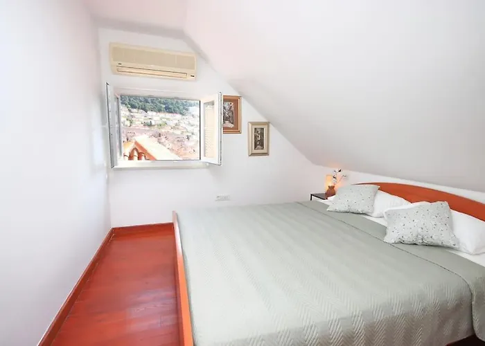 Bohemian Apartment City Center - 2 Bedroom