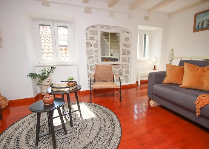 Bohemian Apartment City Center - 2 Bedroom